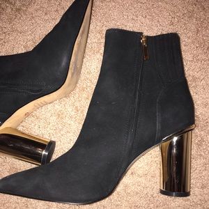 NWOT Suede ankle boots with gold heels